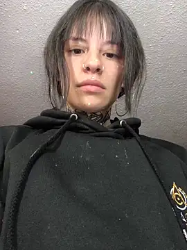 Snapshot of Tifanny_Sweett chatting on October 3, 3:00 am Tifanny Sweett online show from October 3, 3:00 am