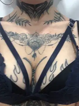 Snapshot of Tifanny_Sweett chatting on September 14, 7:39 am Tifanny Sweett online show from September 14, 7:39 am
