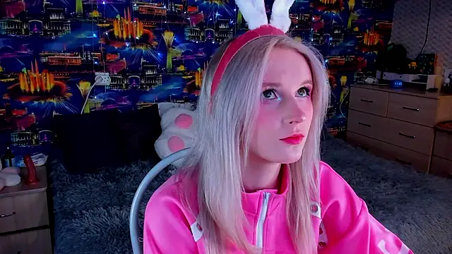 Snapshot of SweeteRose_Royce chatting on October 1, 4:12 pm SweeteRose Royce online show from October 1, 4:12 pm