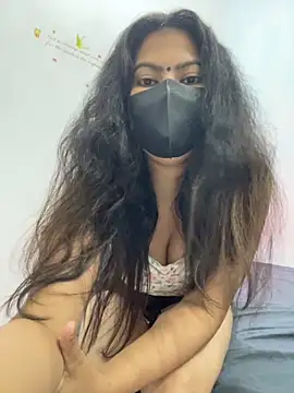 Angel Zaara online show from October 15, 7:05 pm