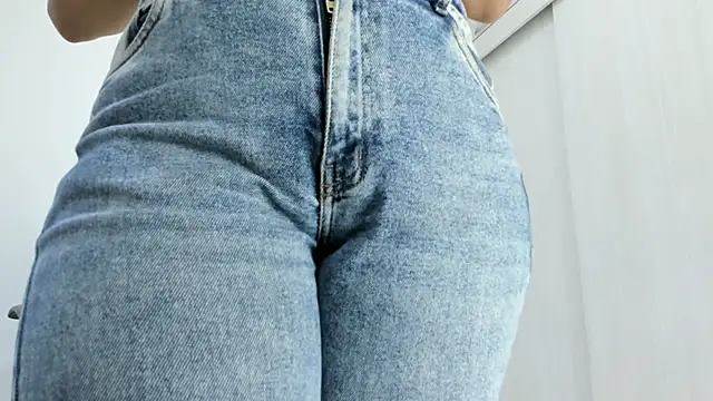 Amelia Debora Antonella online show from February 11, 3:35 pm