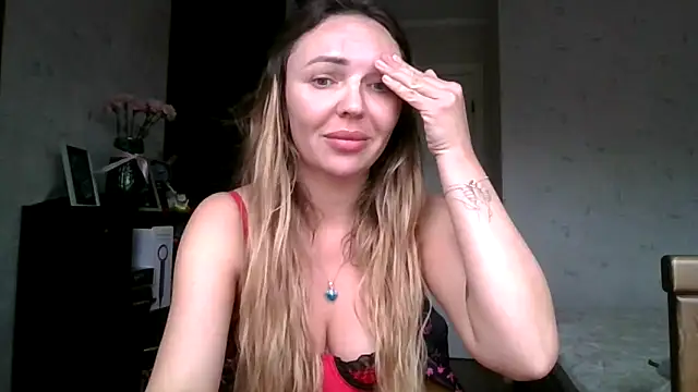 AngelinaLove28 online show from November 8, 8:30 am