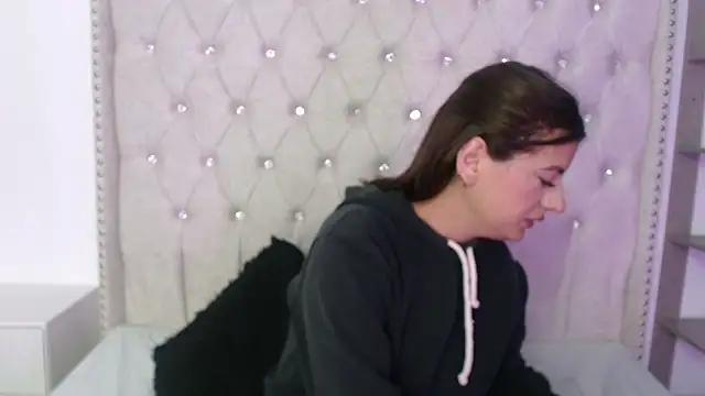 Abril Squirt online show from September 11, 10:48 am