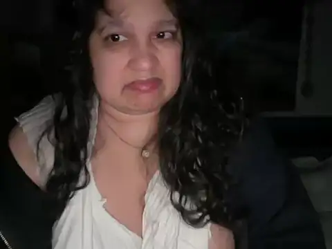 MelanieFawker online show from December 15, 1:22 am