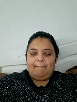 sarahhh1987 online show from December 3, 12:18 pm