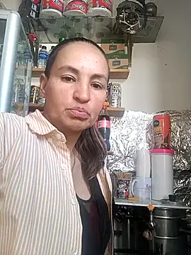 Divalive 28 online show from October 13, 3:25 pm