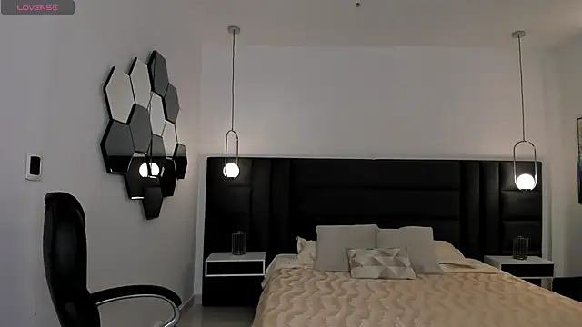 AnaisNin online show from September 19, 4:11 am