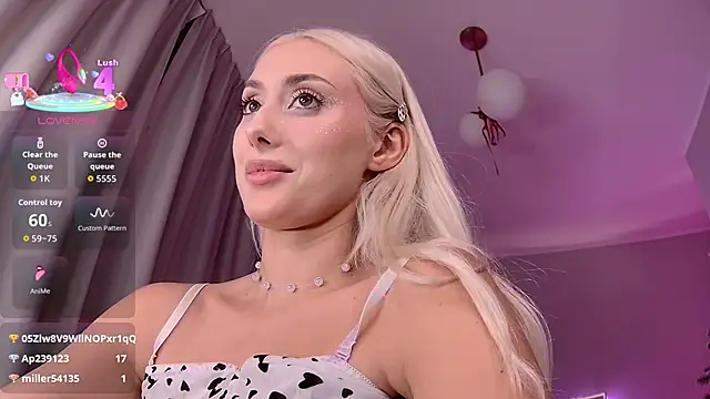 LoryWood online show from February 8, 4:22 pm