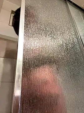 Shuggabutt online show from December 18, 2:33 pm