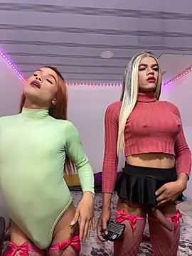 Snapshot of big_girl21cm chatting on September 11, 1:06 am big girl21cm online show from September 11, 1:06 am