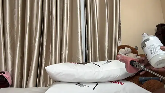 SexyAudreyFuck online show from October 31, 12:34 am