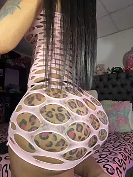 saragill323 online show from November 4, 2:22 pm