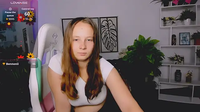 Snapshot of Ketrin_n_ chatting on September 29, 5:56 am Ketrin n  online show from September 29, 5:56 am