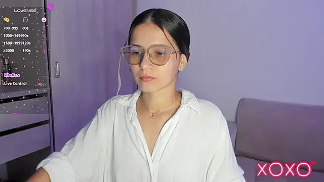 Lilacutte  online show from November 11, 10:12 am