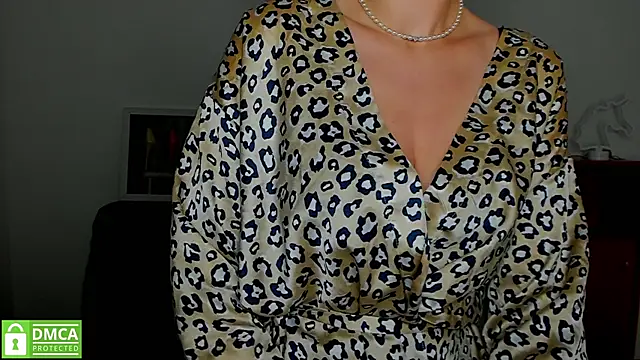 annakillianox online show from October 5, 5:23 am