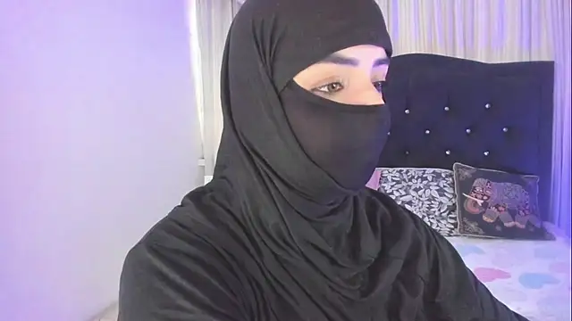 Uzra hayed online show from February 5, 5:38 pm