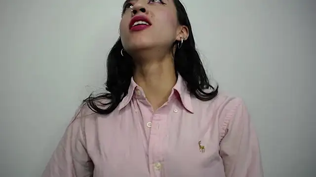 luly pink online show from October 9, 3:21 am