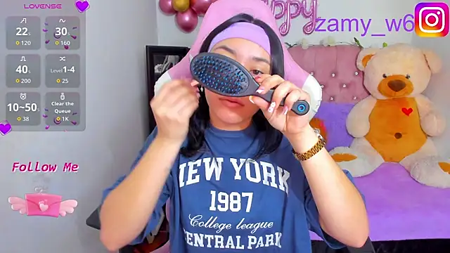 Snapshot of Karla__cute chatting on October 24, 10:11 am Karla cute online show from October 24, 10:11 am