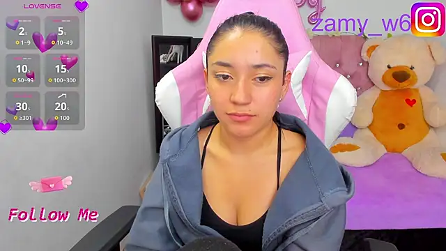 Snapshot of Karla__cute chatting on October 21, 11:14 am Karla cute online show from October 21, 11:14 am