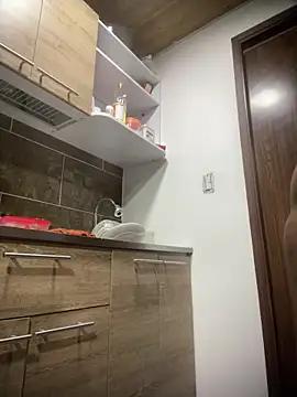 Berry Bans online show from February 2, 10:31 pm