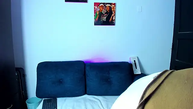 AndreaAndKarina online show from September 29, 8:58 pm