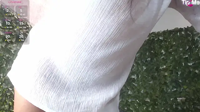 Snapshot of Samara_Hillss chatting on October 13, 1:25 pm Samara Hillss online show from October 13, 1:25 pm