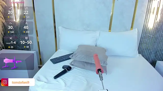 amor smith  online show from October 28, 2:28 am