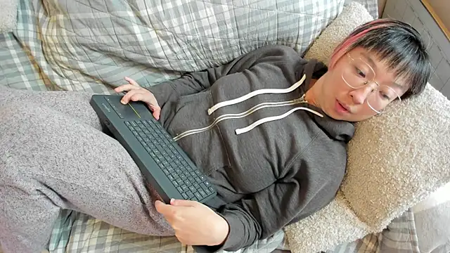 luxgray online show from October 14, 6:32 pm