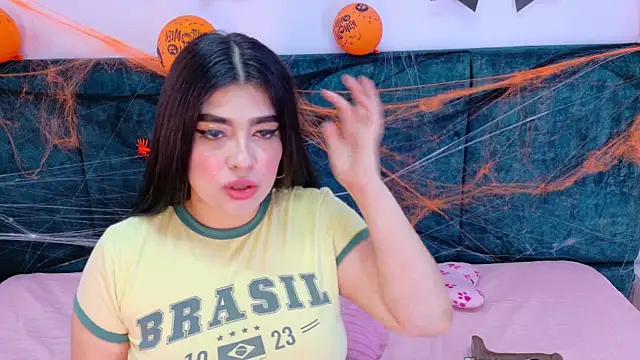 AgathaLynx online show from November 2, 12:30 pm