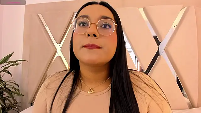 ellamontoya online show from February 7, 12:09 pm