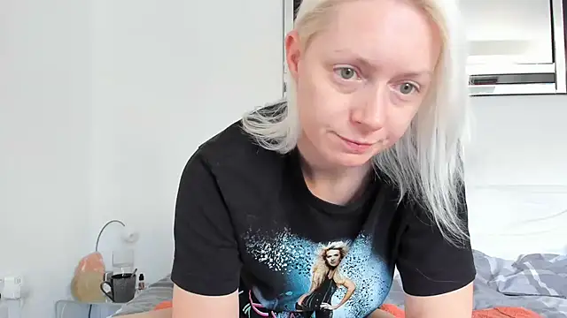 Snapshot of BetterThanYourEx69 chatting on October 21, 2:54 pm BetterThanYourEx69 online show from October 21, 2:54 pm