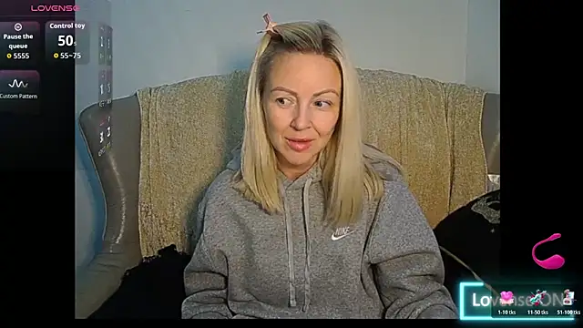 Angelamariexox online show from October 21, 4:55 pm