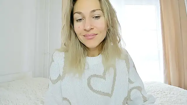 Mona Cruz online show from November 13, 6:12 am