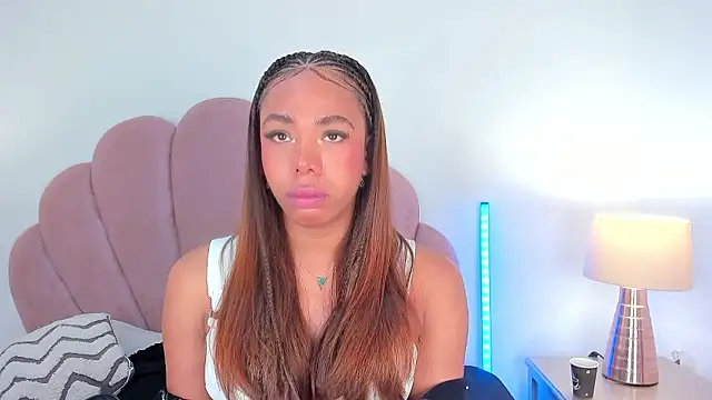 Nicole Paradise online show from January 13, 1:15 pm