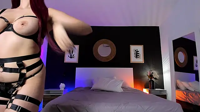 VioletPaket online show from September 26, 11:52 am