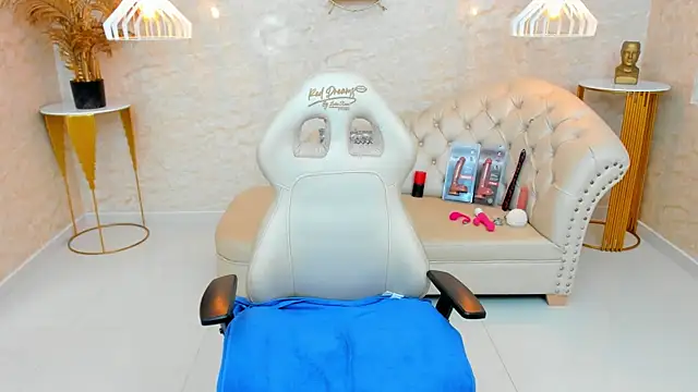 LYA SWEETX online show from November 24, 4:25 am