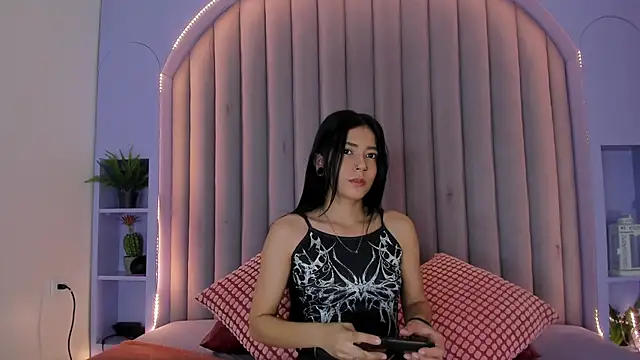 AmyPalmmer online show from November 10, 11:38 am