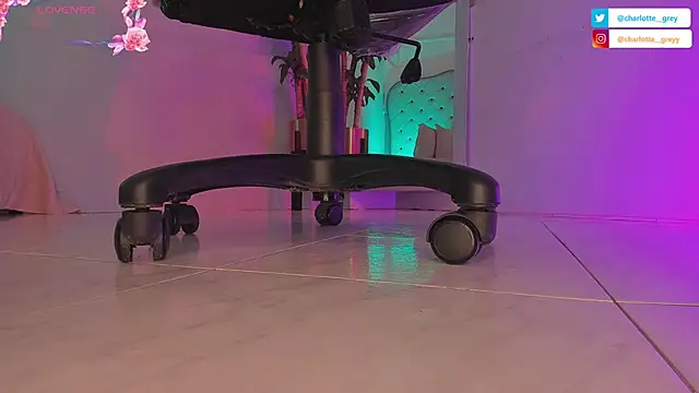 charlotte  grey online show from October 1, 9:09 pm