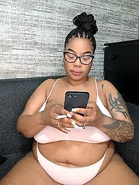 ExclusiveLeexx online show from January 9, 8:30 am