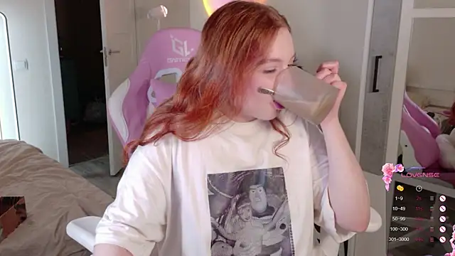 cinnabon girls online show from November 16, 12:01 am