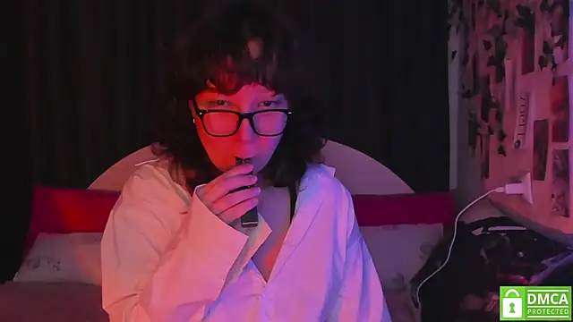 dreamgirllovee online show from September 10, 3:06 am