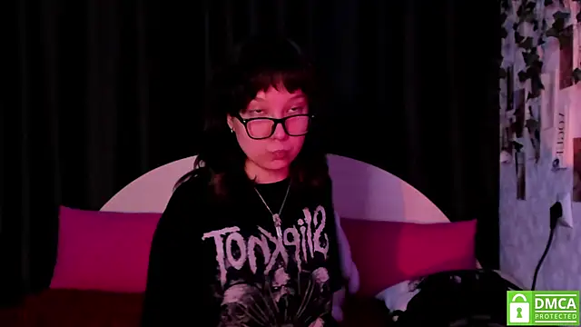 dreamgirllovee online show from October 14, 2:58 am