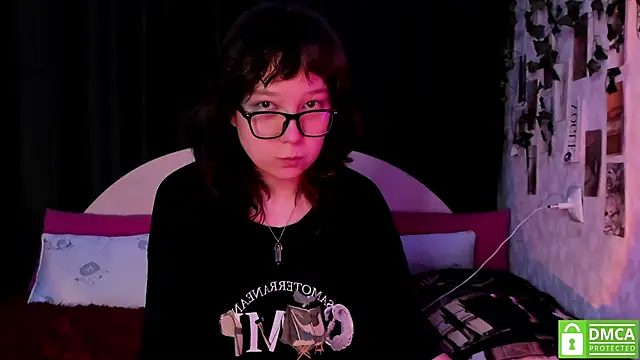 dreamgirllovee online show from October 11, 2:38 am