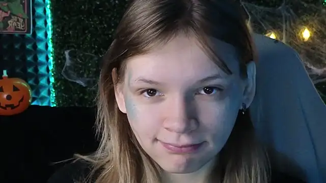 LitaBrom online show from October 21, 2:15 am