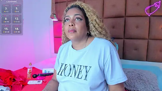 ELLA KELLY online show from February 9, 12:29 pm