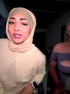 lalilamassu1 online show from September 30, 1:33 am