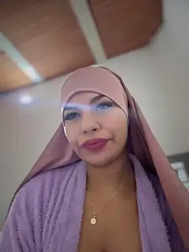 lalilamassu1 online show from November 14, 12:43 am