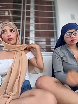 lalilamassu1 online show from November 4, 9:31 pm