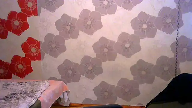 Snapshot of Queen_Daenerys chatting on October 7, 9:36 am Queen Daenerys online show from October 7, 9:36 am