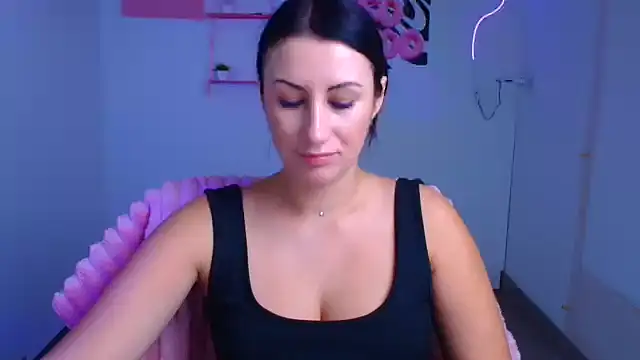 Loren Moa online show from October 24, 11:50 am